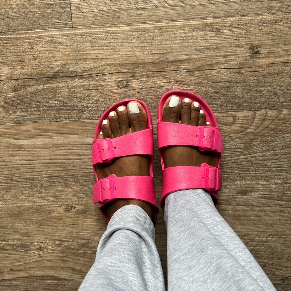 PINK SANDALS - Picture 3 of 4